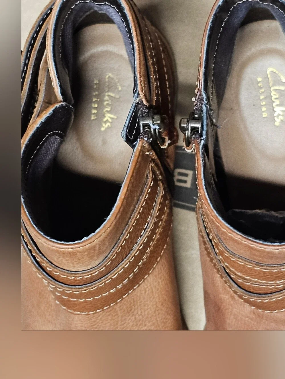 Clarks Artisan Brown‎ Leather Ankle Boots Buckle Zip Moto Booties 7M